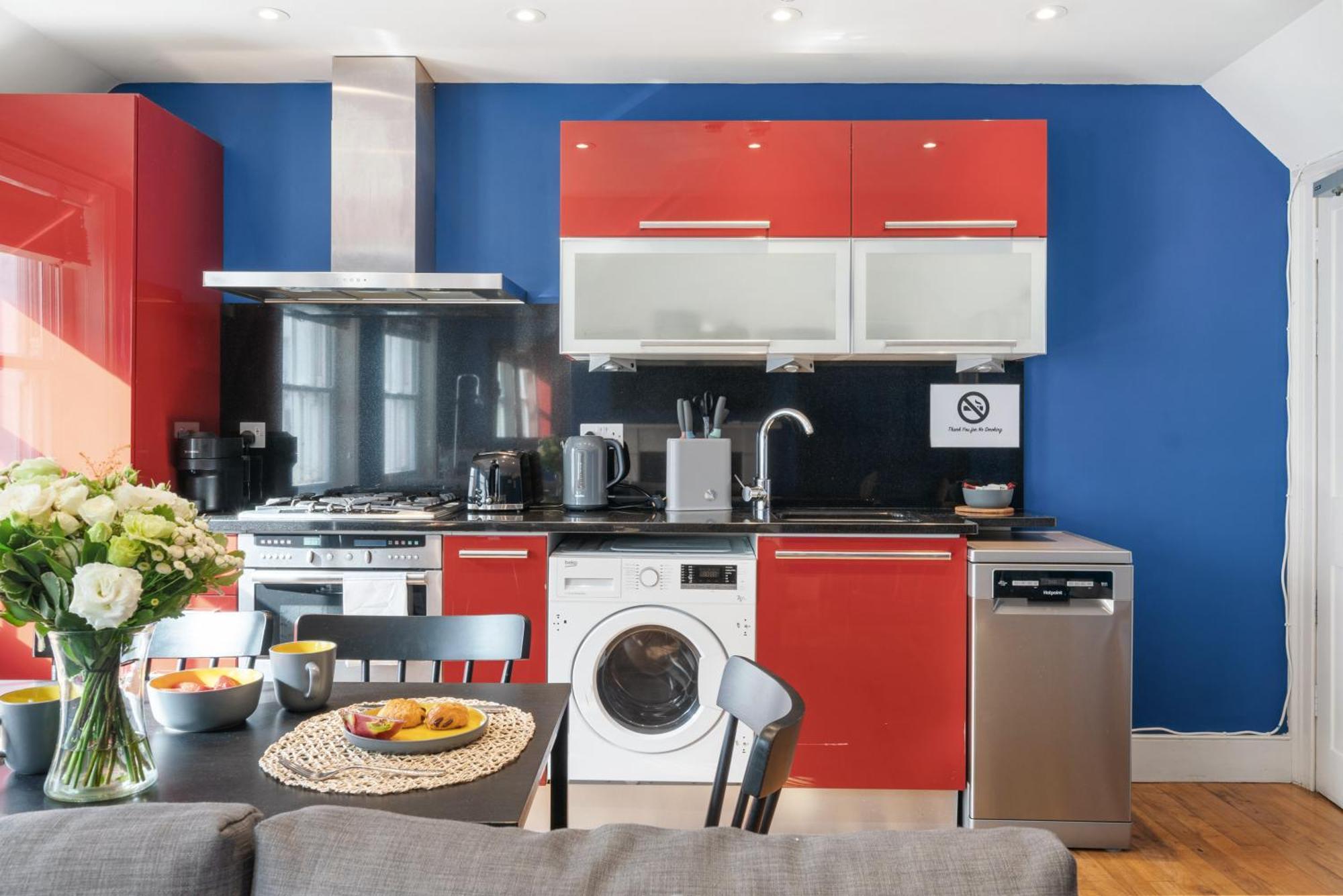 Beautiful One Bedroom Apartment In Soho Londra Esterno foto